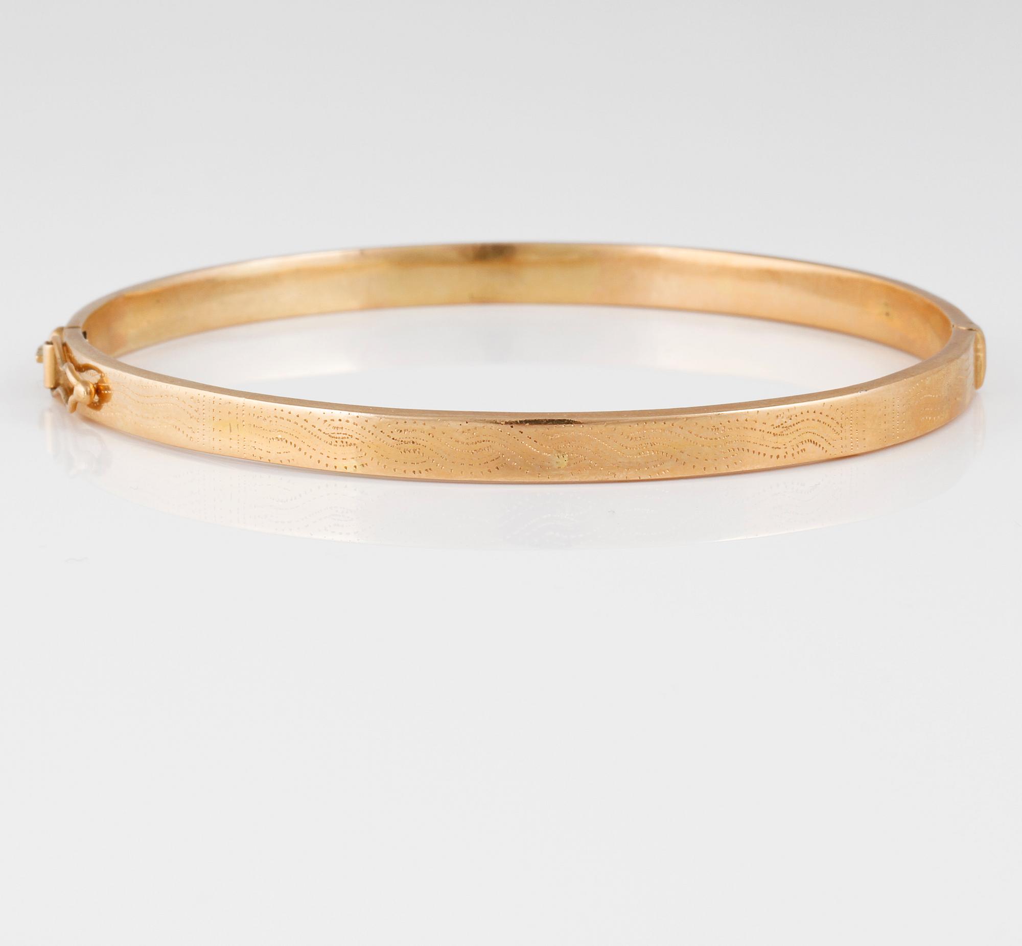 ARMRING, 18K guld, otydligt stämplar. Vikt 8,3 gram.