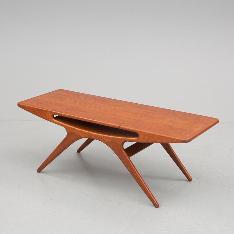 SOFFBORD, Johannes Andersen, för CFC Silkeborg, Danmark. 1950-tal.