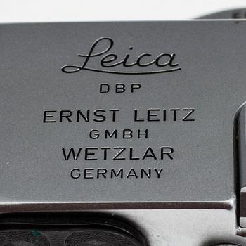 KAMERA OBJEKTIIVILLA,  Leica IIIg, nr 943108, Ernst Leitz, GMBH Wetzlar, Saksa 1900-luvun puoliväli.