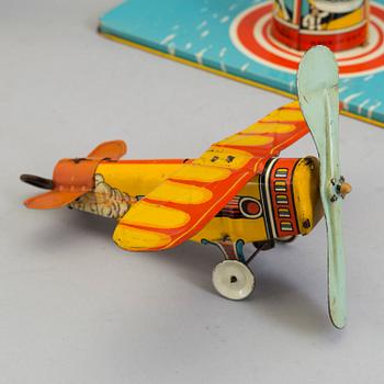 1940'S UNIQUE ART MFG. "SKY RANGERS PLANE & ZEPPELIN " TIN WIND-UP TOY.