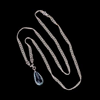 A NECKLACE, briolette cut aquamarine, rose cut diamonds, pearls, platinum.