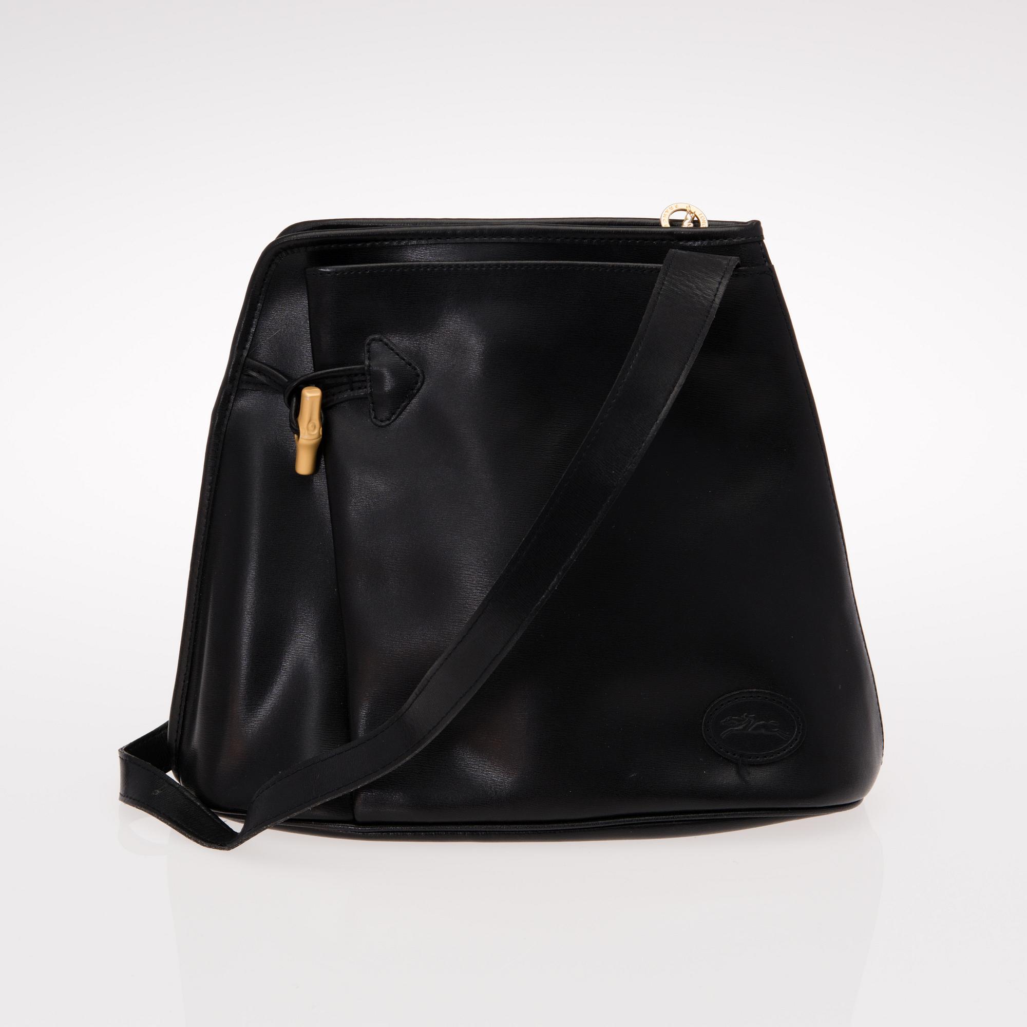 A VINTAGE LONGCHAMP ROSEAU SHOULDER BAG.