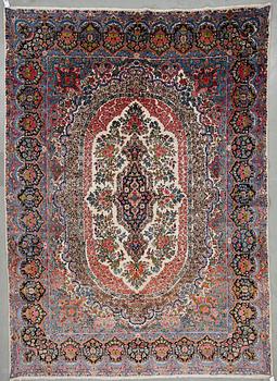 MATTA, semiantik Kirman. Ca 373x268 cm.