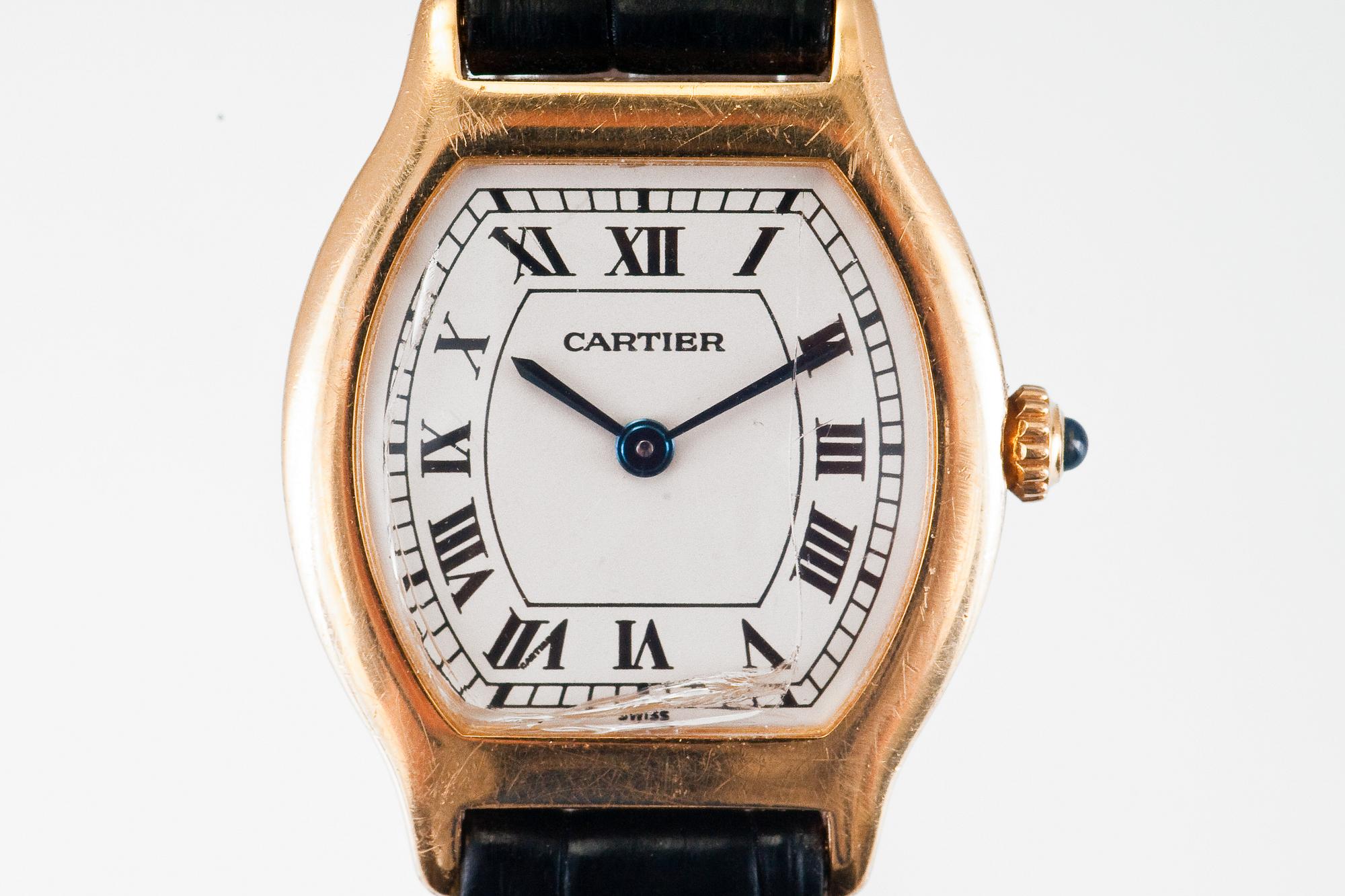 ARMBANDSUR / CARTIER.