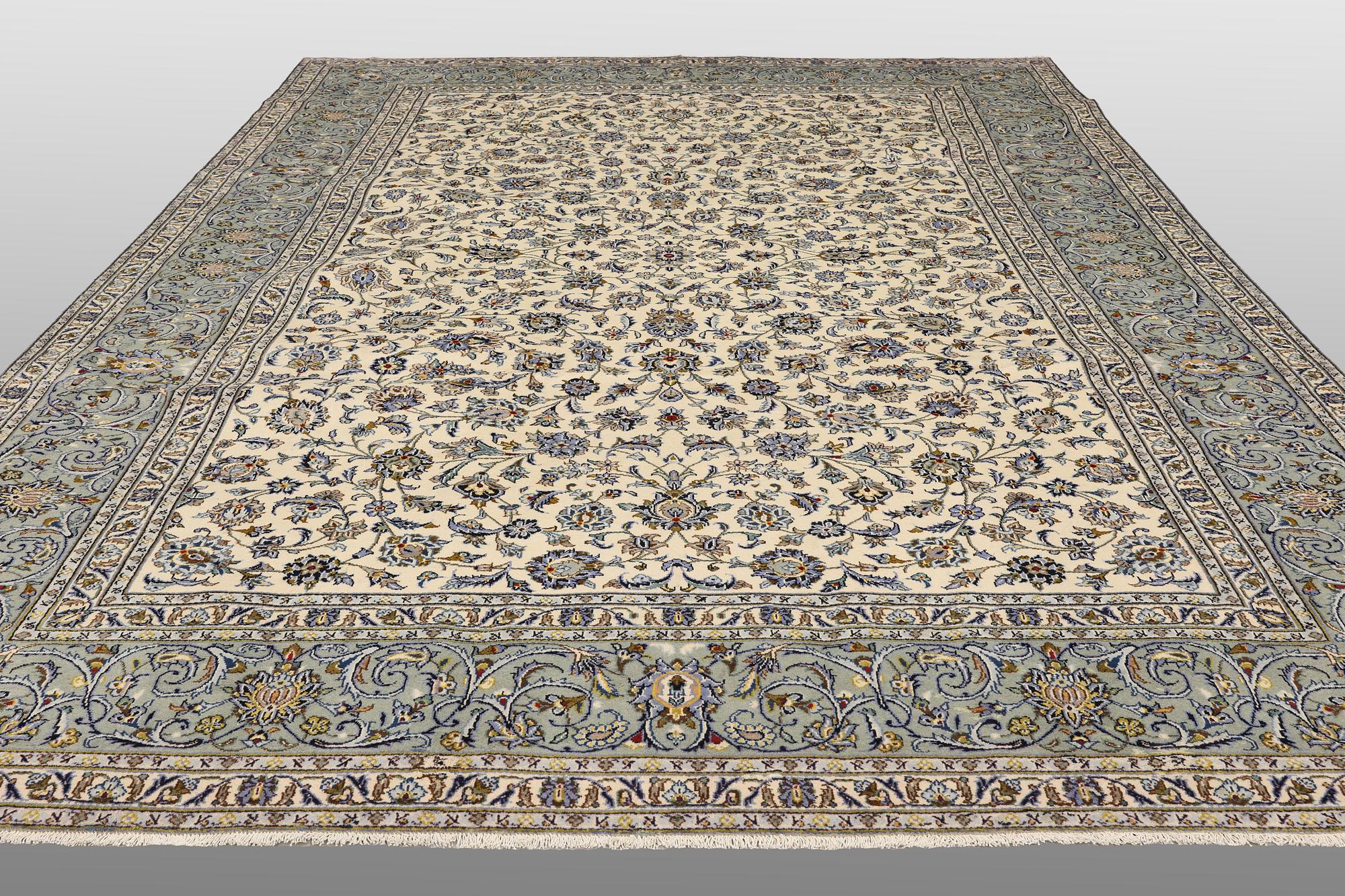 A Keshan carpet, 400 x 273 cm.