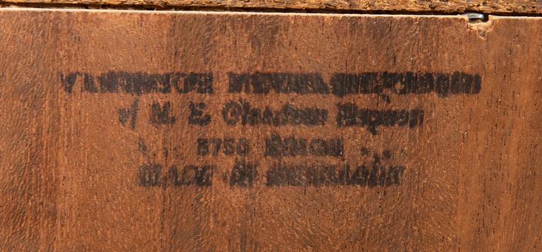 Niels Erik Glasdam Jensen  skrivbord/skåp  "Magic box" Vantinge möbelindustri 196070-tal.