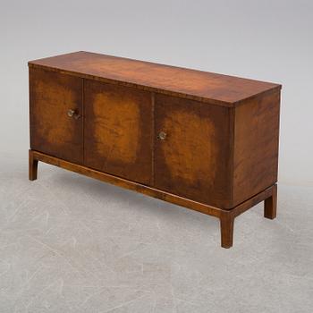 SIDEBOARD, 1900-talets första hälft.