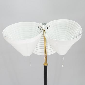 Alvar Aalto, lattiavalaisin, malli A809, Valaisinpaja, Artek, 1900-luvun loppu.