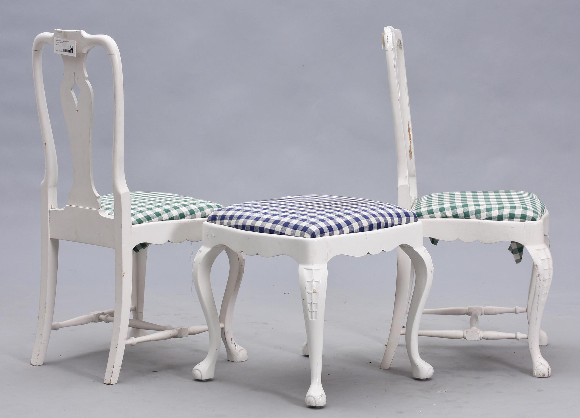 STOLAR, ett par samt TABURETT, rokokostil 1900-tal.