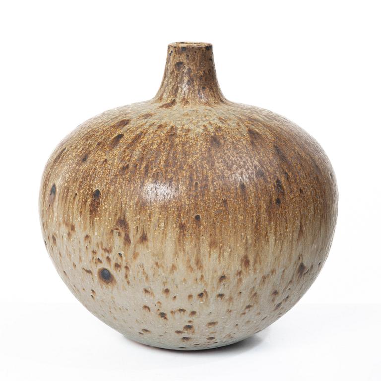 Rolf Palm, A stoneware vase, Mölle 1971.