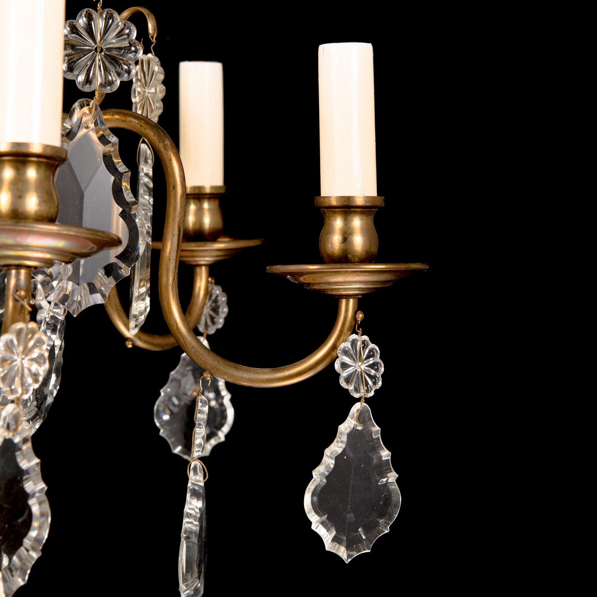 Paavo Tynell, a mid-20th century chandelier for Idman.