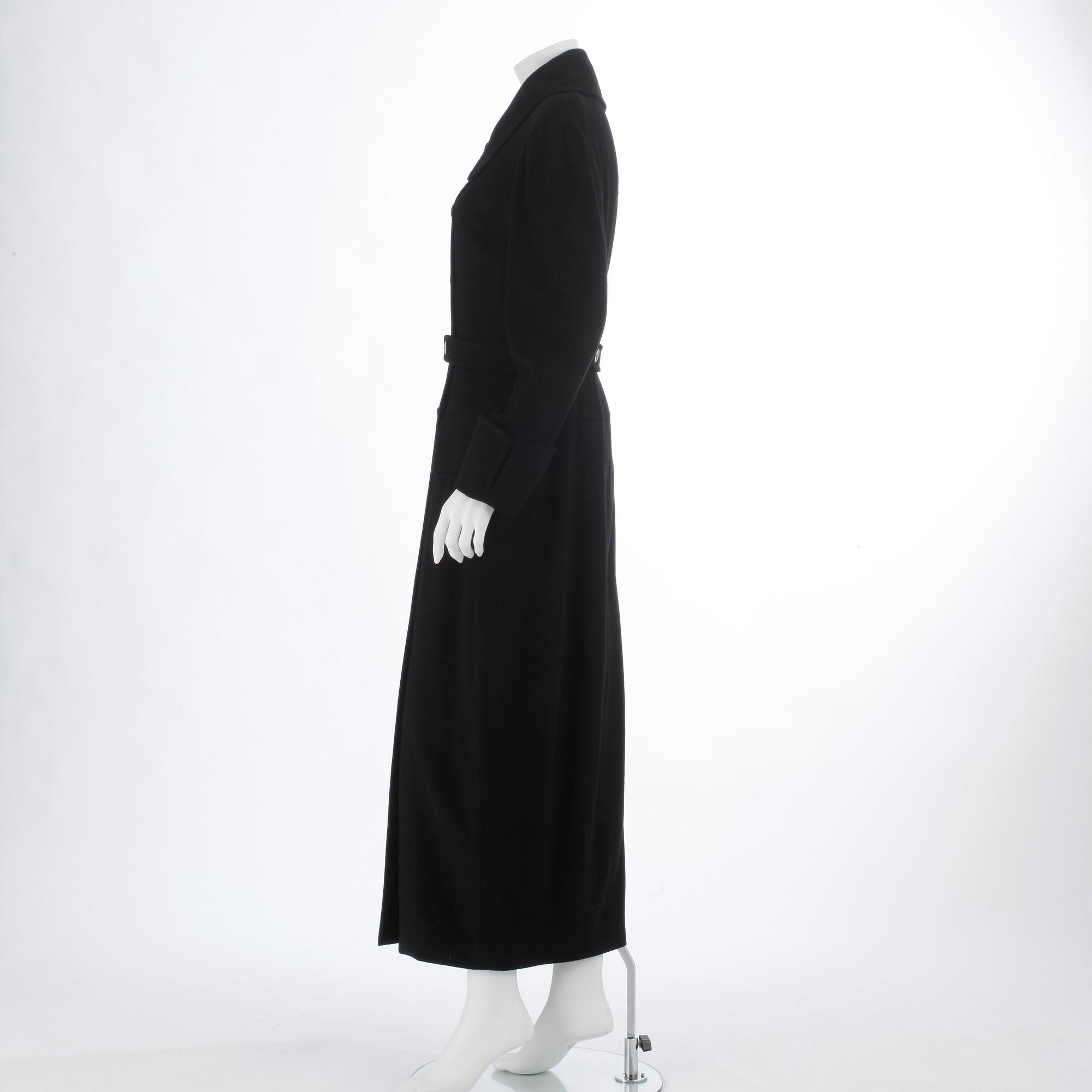 CHANEL, a black cashmere coat, size 40.