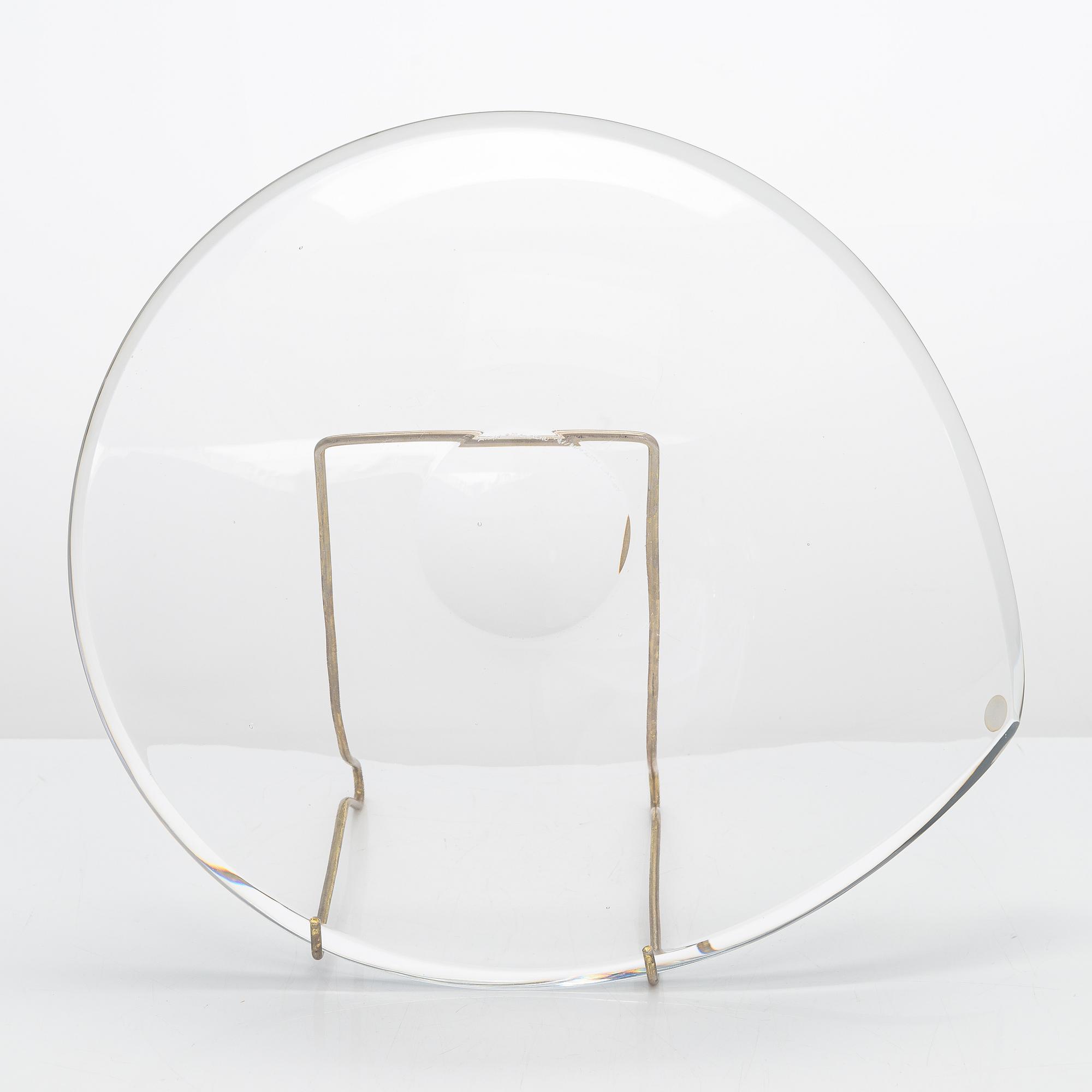 Aimo Okkolin, a late 1950s crystal dish, signed Aimo Okkolin Riihimäen Lasi.