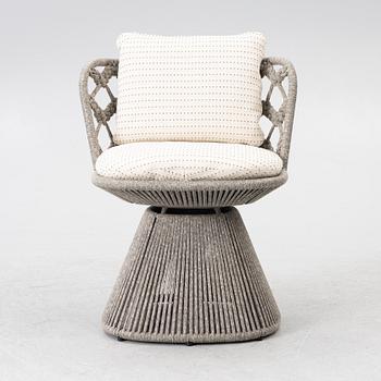 Monica Armani, six outdoor 'Flair O' ' B&B Italia.