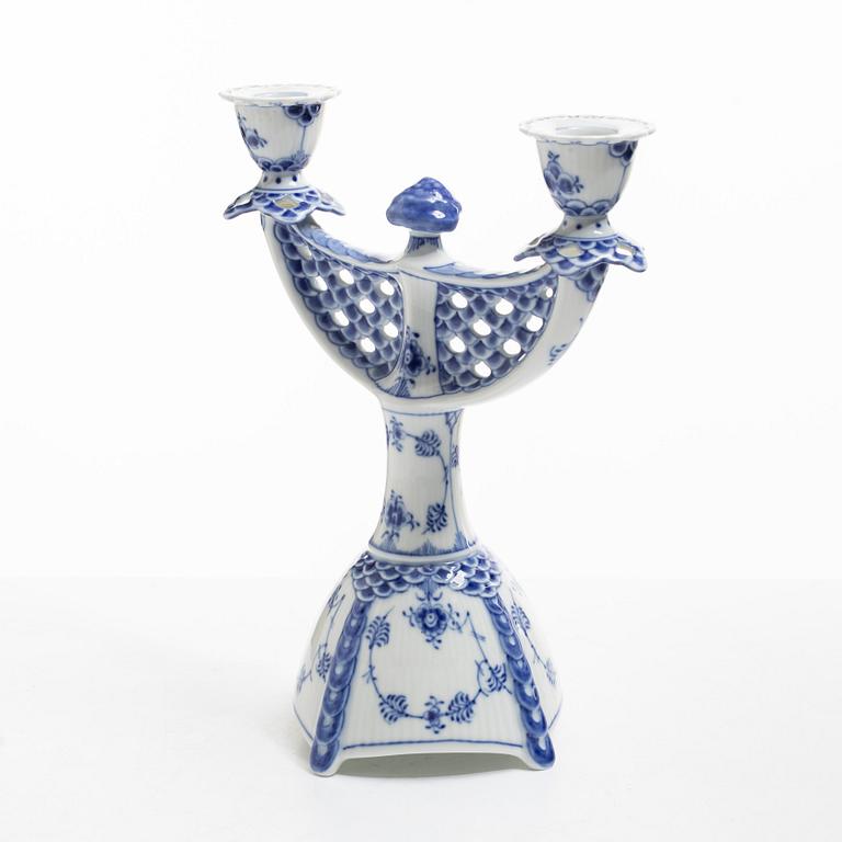 Royal Copenhagen, A candelabrum, porcelain, model no. 1169, "Musselmalet" full lace, 1969–74.