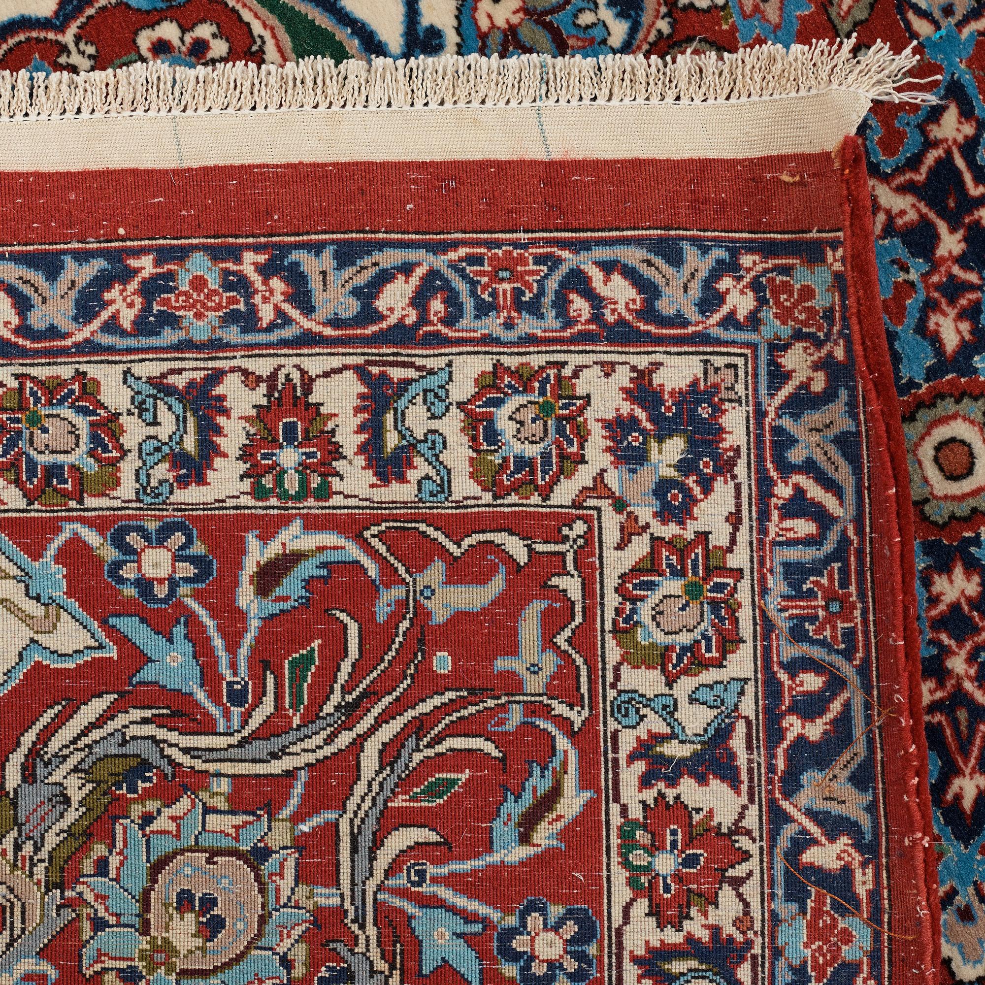 MATTA, Old Isfahan, part silk, ca 327 x 209 cm.