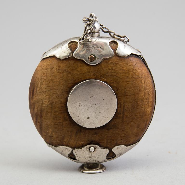 A NORWEGIAN SNUFF BOTTLE, silver and wood, 18th century.