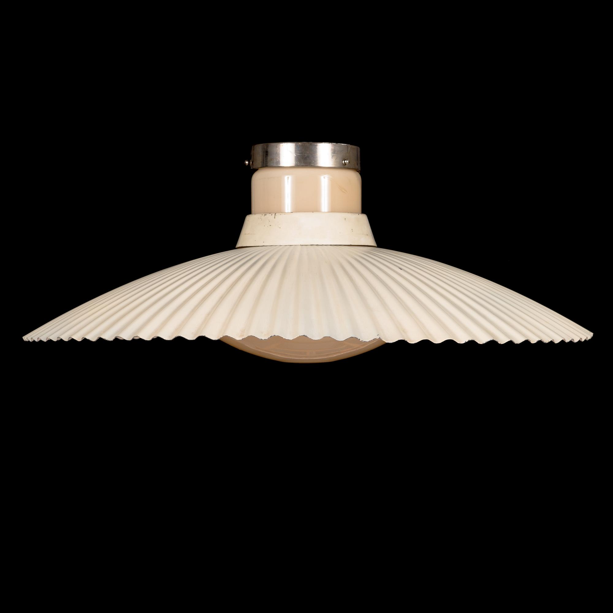 Paavo Tynell, a 1940 '2090' pendant light for Taito.
