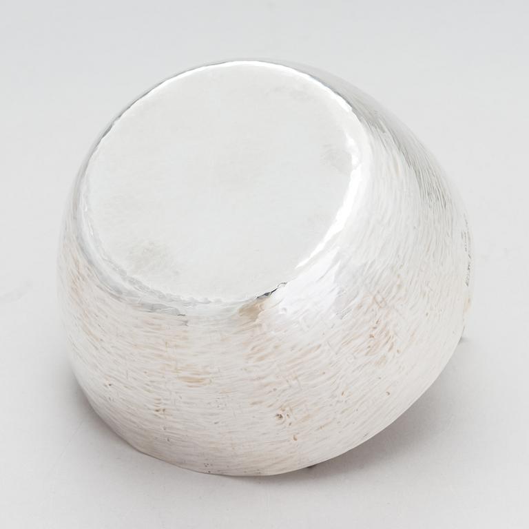 Tapio Wirkkala, skål, sterlingsilver, Kultakeskus, Tavastehus 1969.
