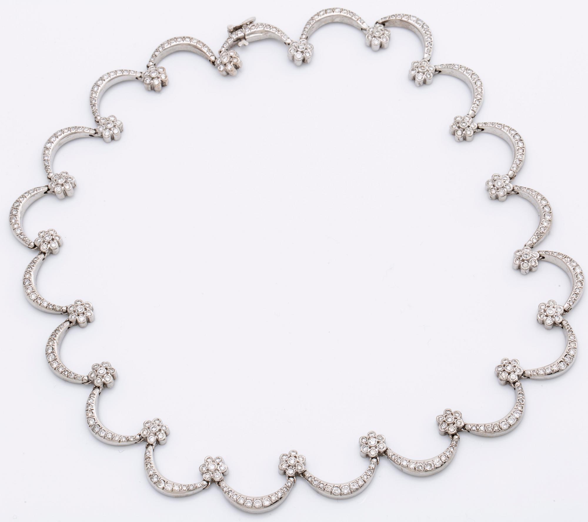 NECKLACE 18K whitegold w brilliant-cut diamonds approx 3,5 ct in total.