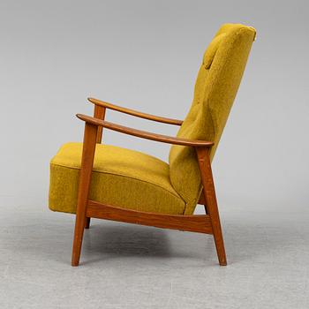 A 1950's easy chair.
