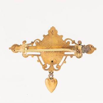 A brooch circa 1900.