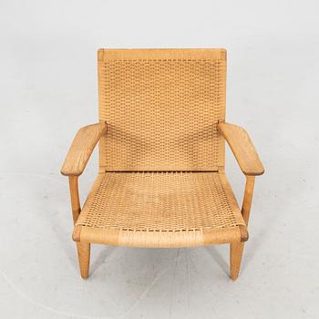 Hans J Wegner, armchair "CH-25", Carl Hansen & Son, Odense Denmark.