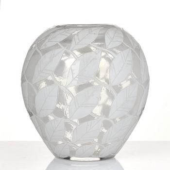 Sven Erik Skawonius, a cameo glass vase, Kosta, Sweden, 1940s, model 182.
