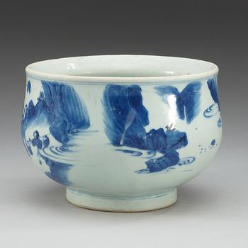 A blue and white deep bowl, Ming dynastin, Chongzhen omkring 1630-1640.