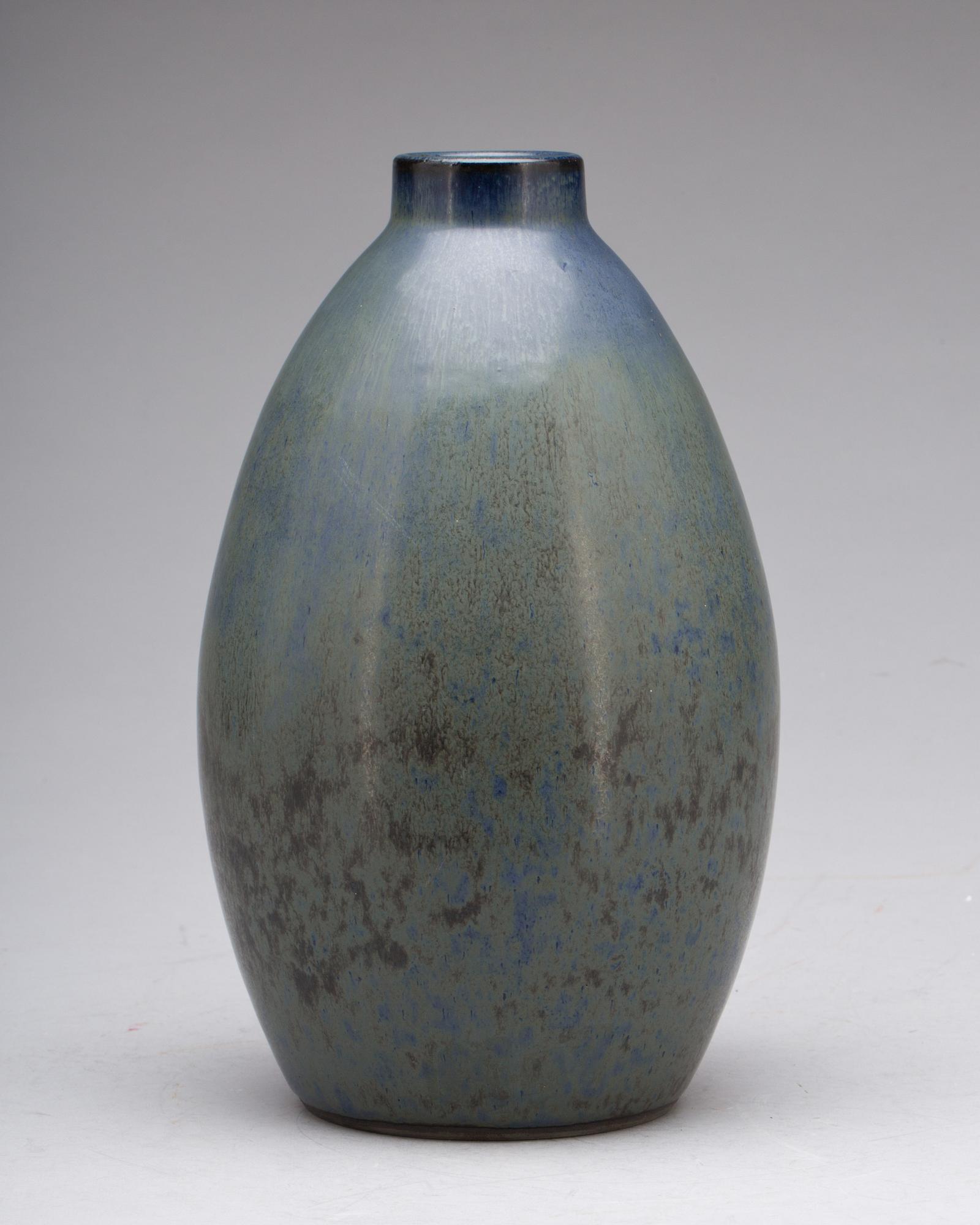 VAS, stengods. Uniksignerad C H Stålhane, Rörstrand.