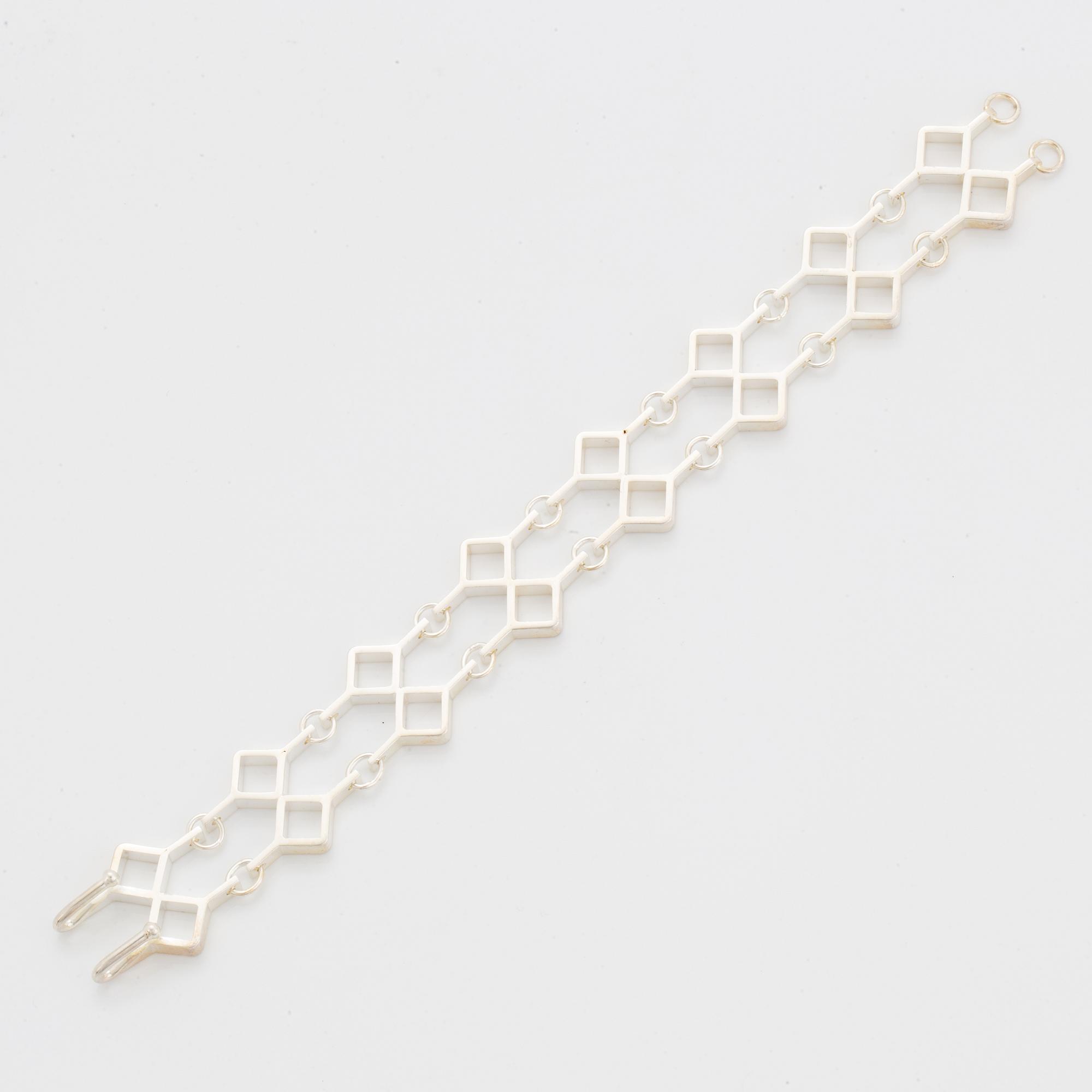 A Jorma Laine bracelet in silver.