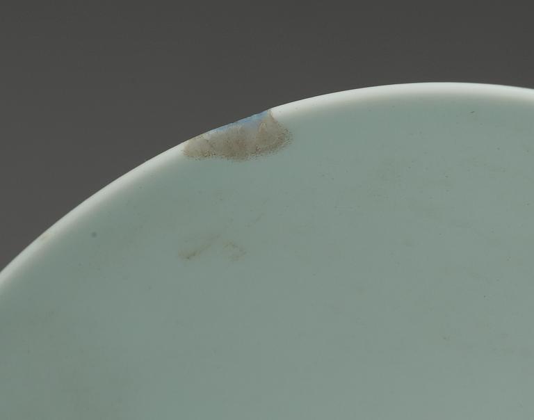 A blue glazed bowl, late Qing dynasty with Yongzhengs six character mark.