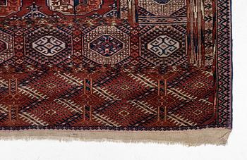 Huvudmatta Tekke Turkmen antik ca 328x232 cm.