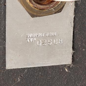 Josef Frank, golvlampa, modell 2568, "Lilla kamelen", Firma Svenskt Tenn.