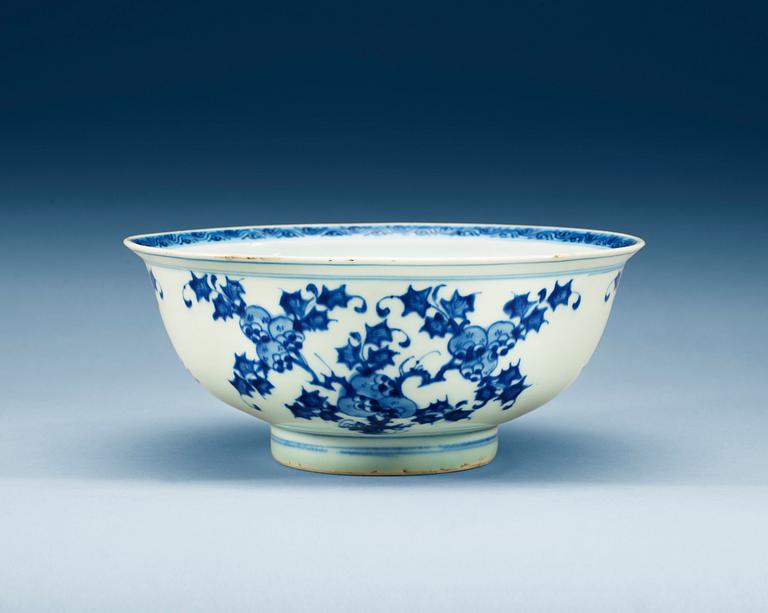 SKÅL, porslin. Qing dynastin, 1700-tal.