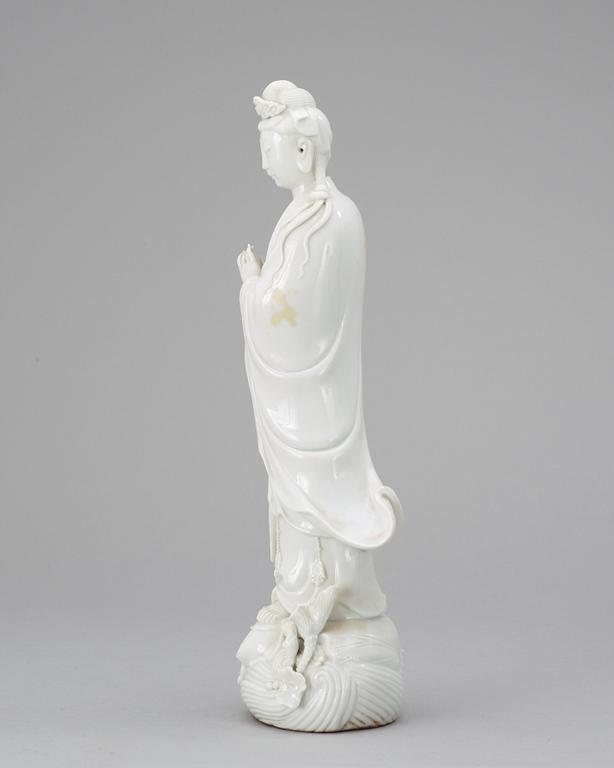 A blanc de chine figure of Guanyin, late Qing dynasty.