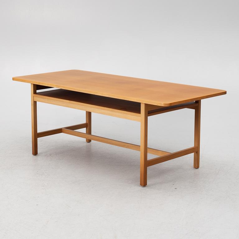 Josef Frank, soffbord, modell 2125, Firma Svenskt Tenn, 1960-tal.