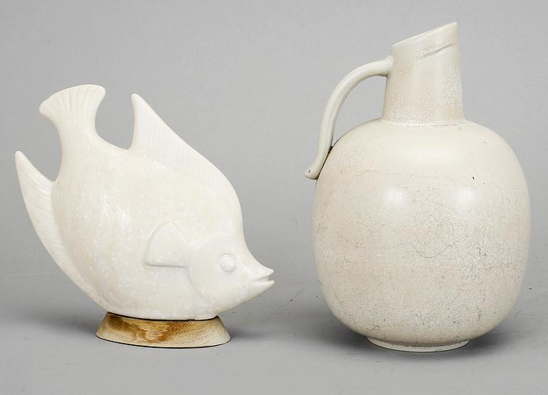 FIGURIN samt KRUS, Gunnar Nylund, Rörstrand, 1900-talets andra hälft.