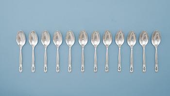 712. JOHAN ROHDE för Georg Jensen, dessertskedar, 12 st, "Konge/Acorn",
