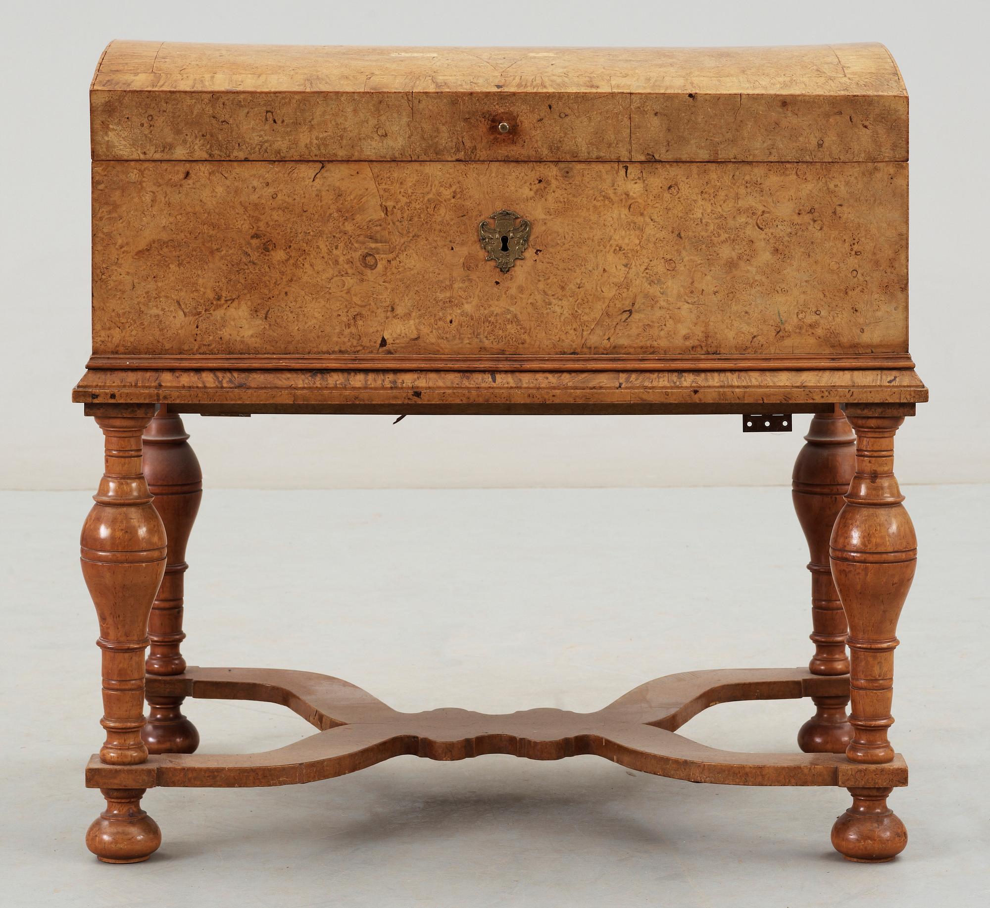 NATTLÅDA, senbarock, 1700-talets andra hälft.