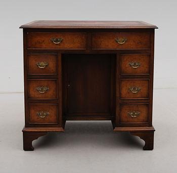 SKRIVBORD, England, omkring år 1900.