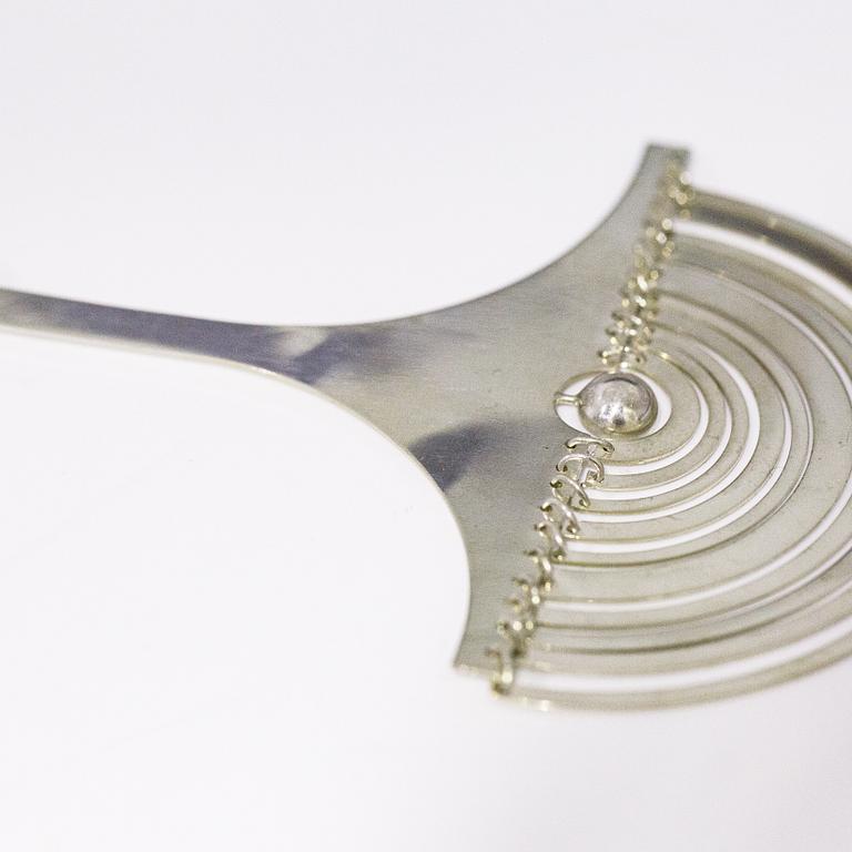 Tapio Wirkkala, A sterling silver necklace "Kuunsirppi". Westerback, Helsinki 1973.