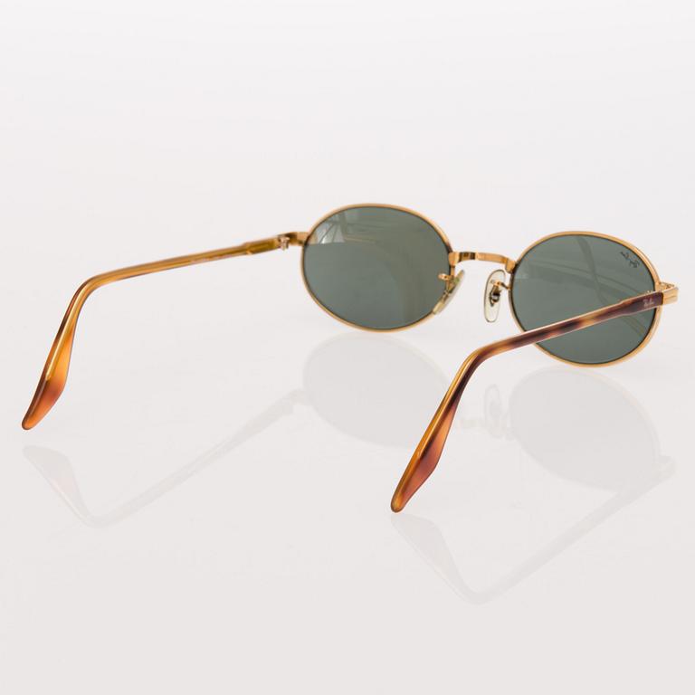 RAY-BAN SIDESTREET CROSSWALK SUNGLASSES.