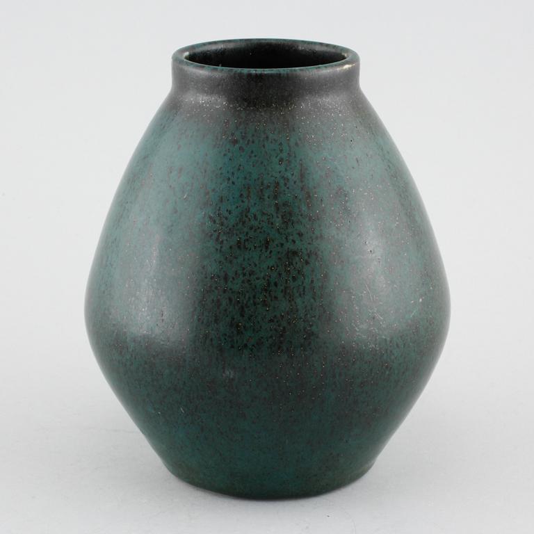 Unique stoneware vase by CARL-HARRY STÅLHANE, Rörstrand, signed, mid 20th century.