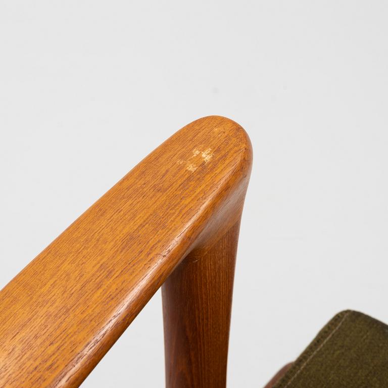 Bertil Fridhagen, a pair of 'Kuba' teak easy chairs, Bröderna Andersson, Ekenäs.