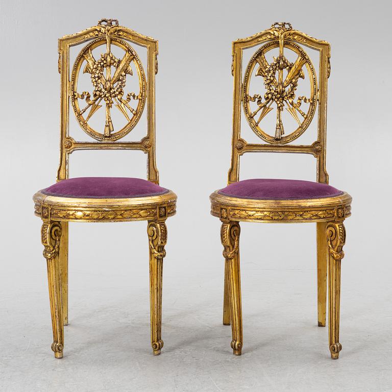 Stolar, ett par, Louis XVI-stil, omkring år 1900.