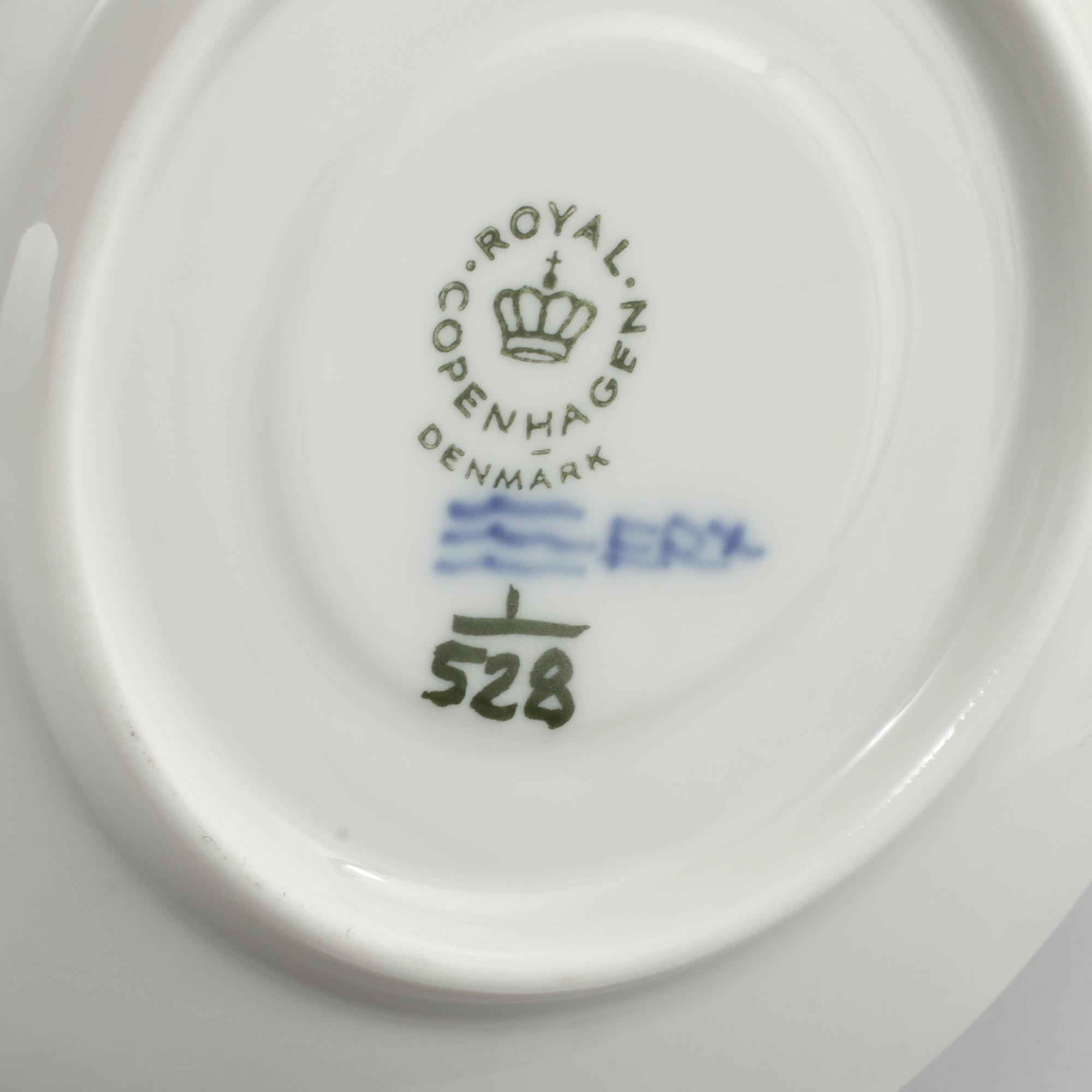KAFFESERVISDELAR, 14 delar, "Musselmalet", Royal Copenhagen, 1900-talets andra hälft.