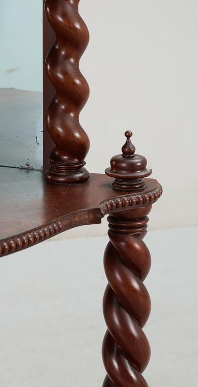 HÖRNETAGÈRE, nyrokoko, 1800-talets slut.