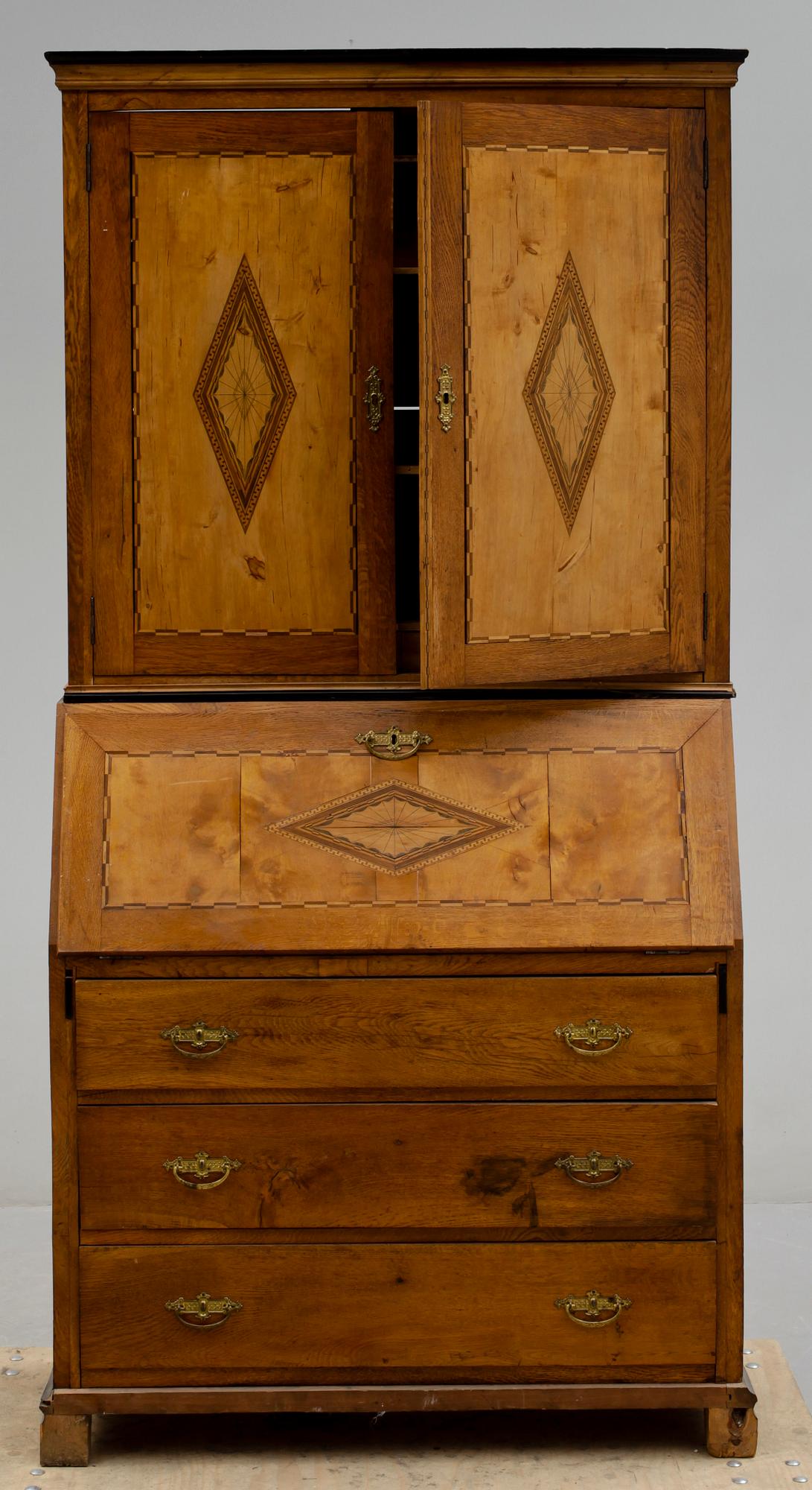 SNEDKLAFFSSKÅP, 1800-tal.