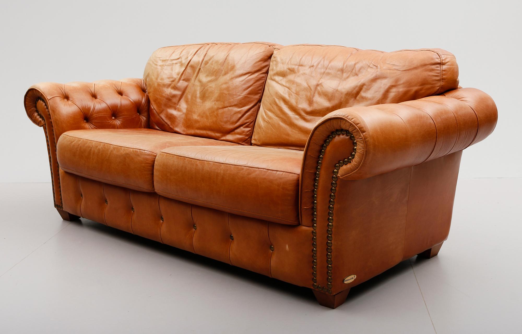 SOFFA, Chesterfieldtyp, Italien, 1900-talets andra hälft.